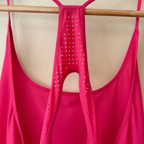 •SOLD•|Lululemon| Loose Fit Racerback Flowy Athletic Tank Top Sonic Pink Size 6 - Picture 3 of 5
